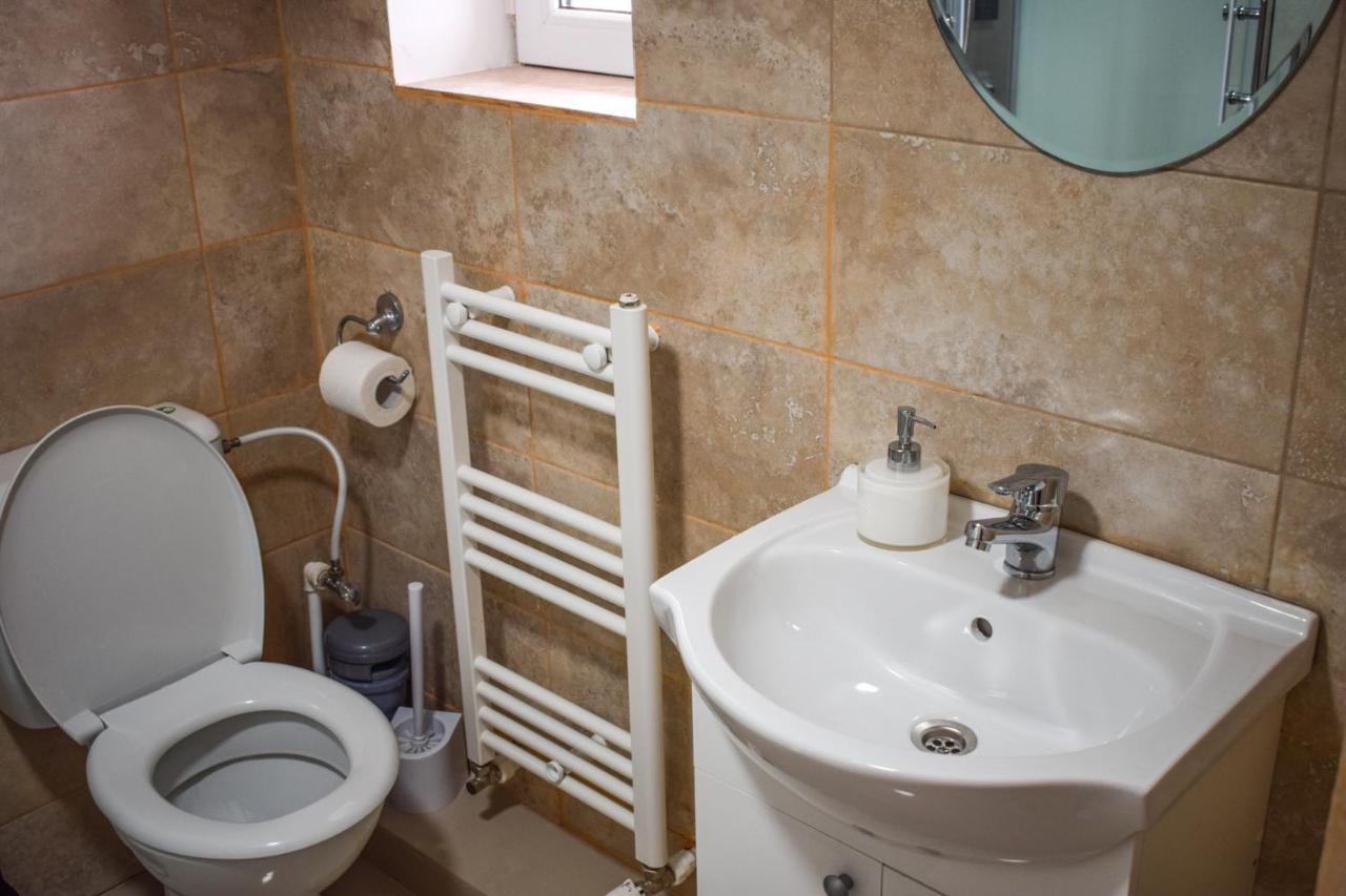 B House Rooms Iasi Extérieur photo