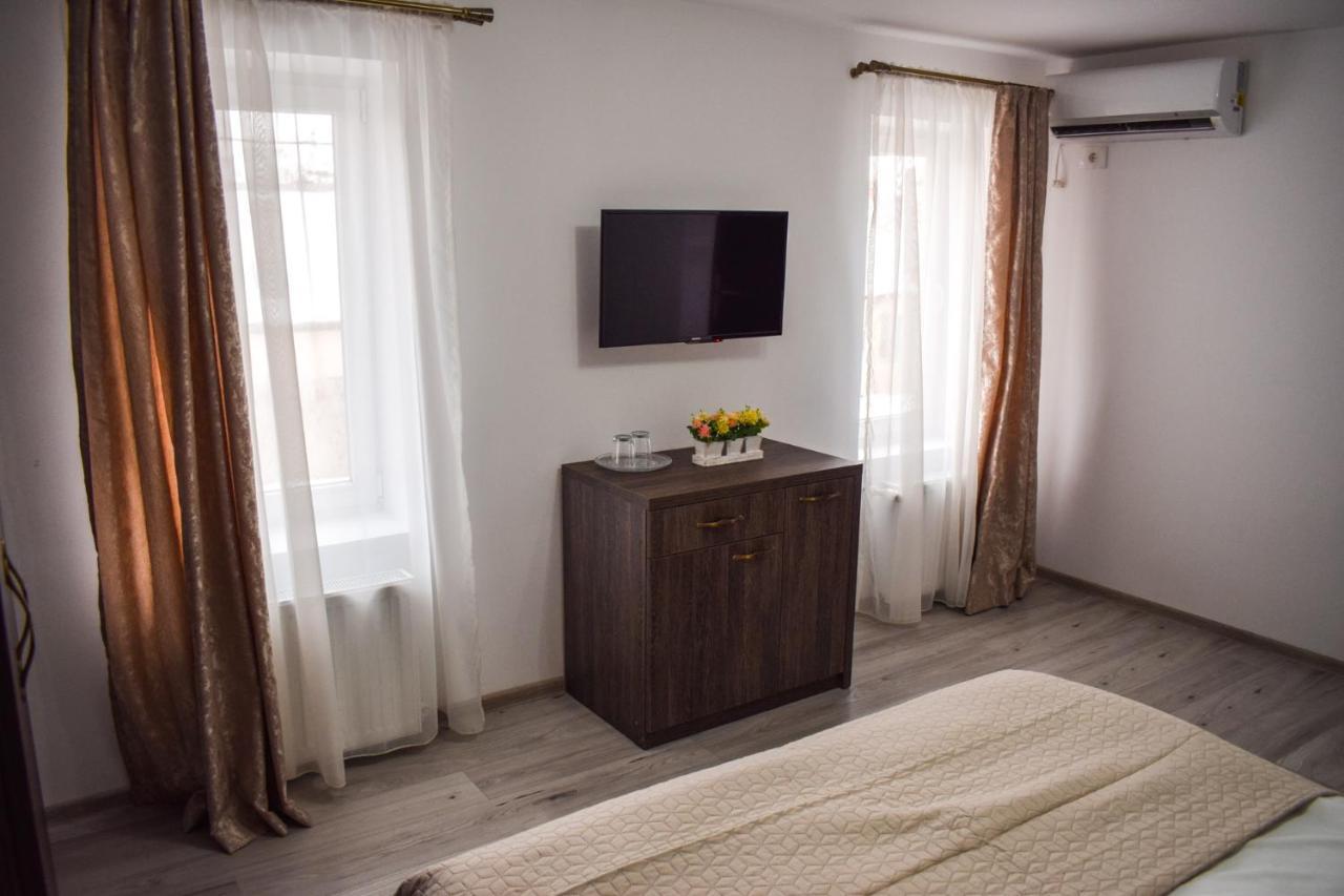 B House Rooms Iasi Extérieur photo